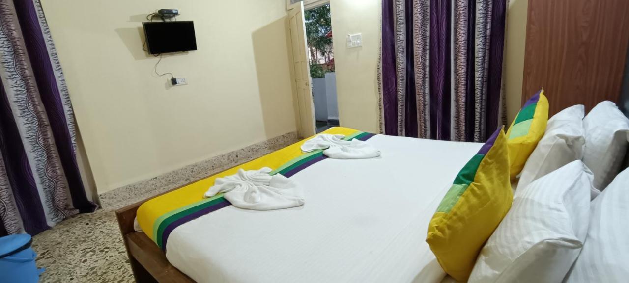 Отель Jack'S Calangute Place Экстерьер фото